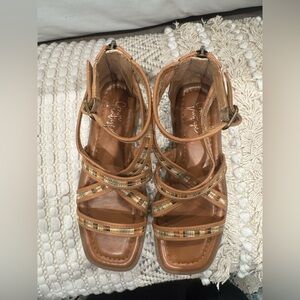Crown Vintage Norti S Sandal Size 6